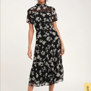Lulu’s floral midi dress